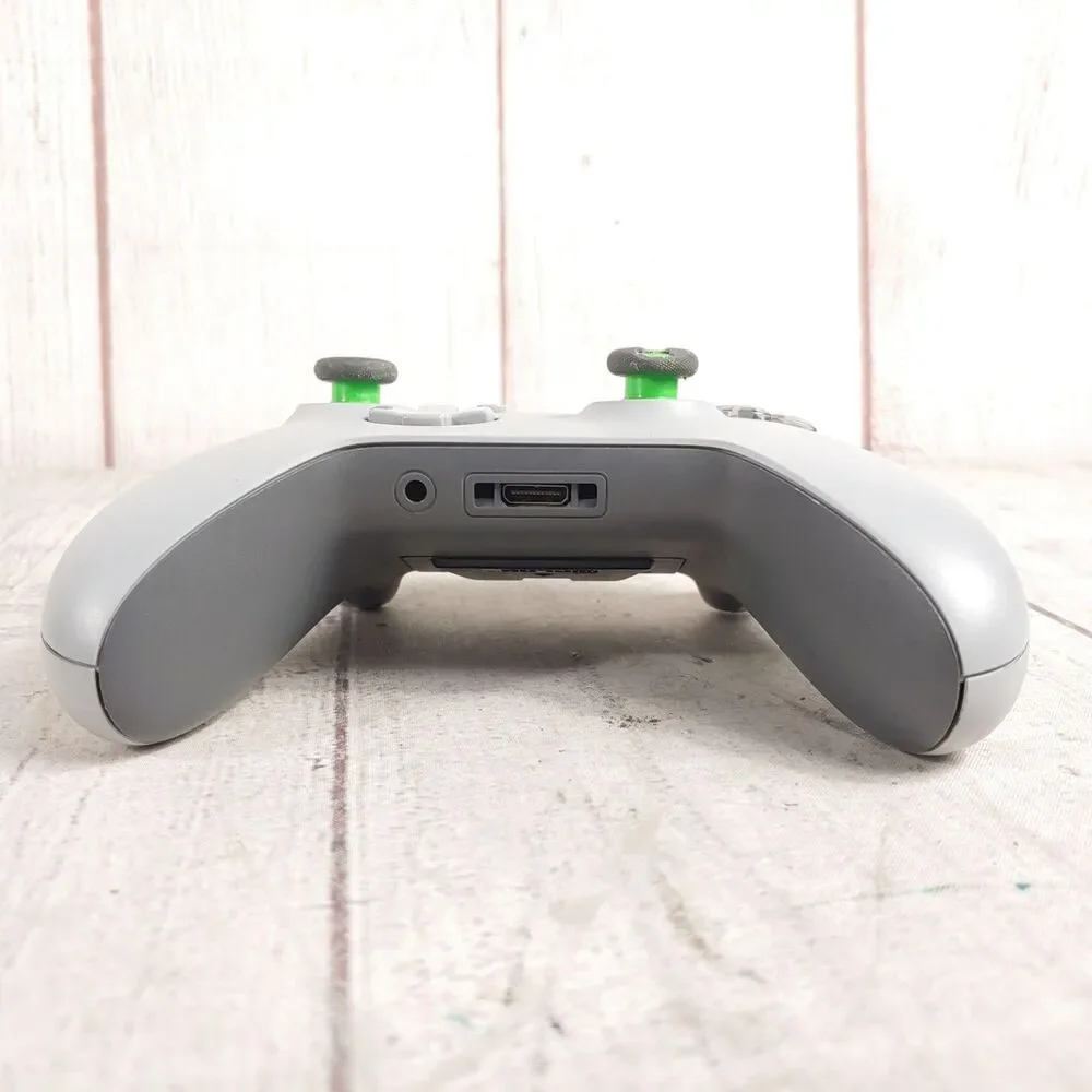 SEE JOYSTICKS - Microsoft Xbox One Wireless Gray / Green Controller 1708 TESTED